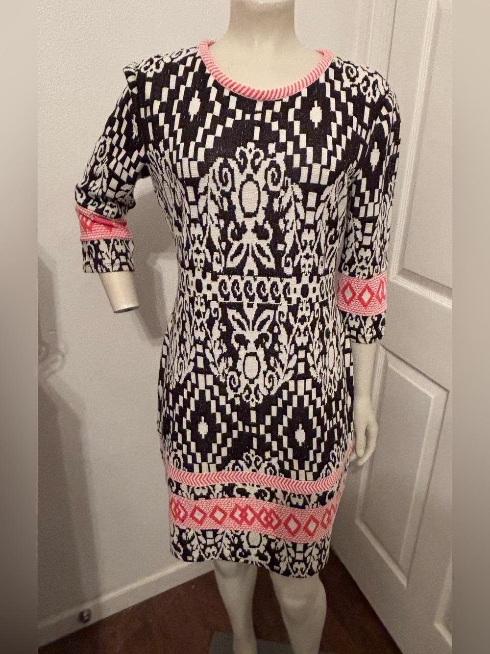 Yvonne Lafleur  Black & White Geometric Knit Dress with Pink Trim L